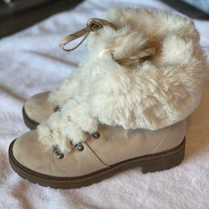 Universal Thread Boots